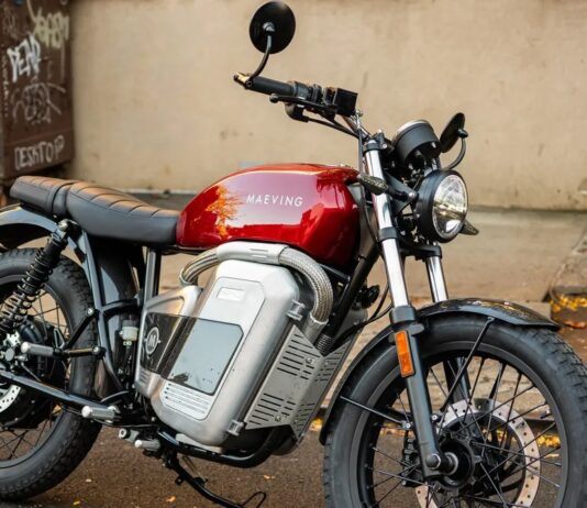Перша поїздка на електромотоциклі Maeving RM2