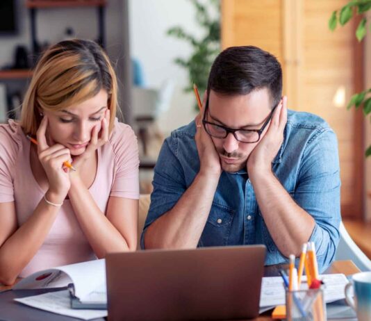 4 шкідливі звички, які руйнують ваші фінанси