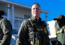 Короткі новини США: спостереження, водна криза, політичні зміни та технологічні угоди