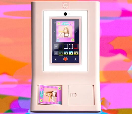 HP Sprocket Photo Booth на розпродажі в Кіберпонеділок: автоматизуйте свої вечірки