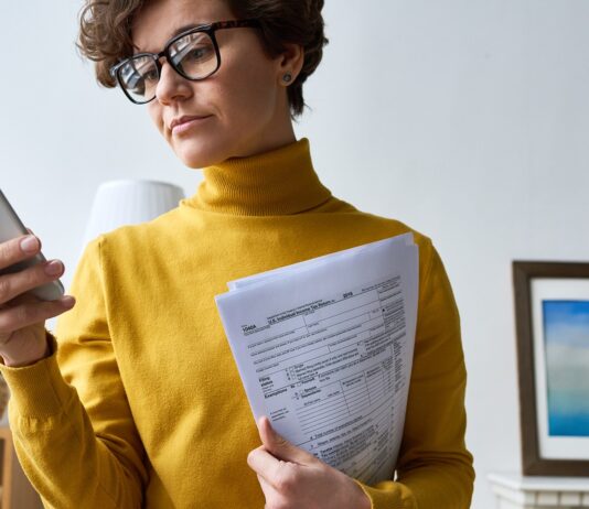 Розуміння форм 1099: посібник із доходів і податків за межами штату