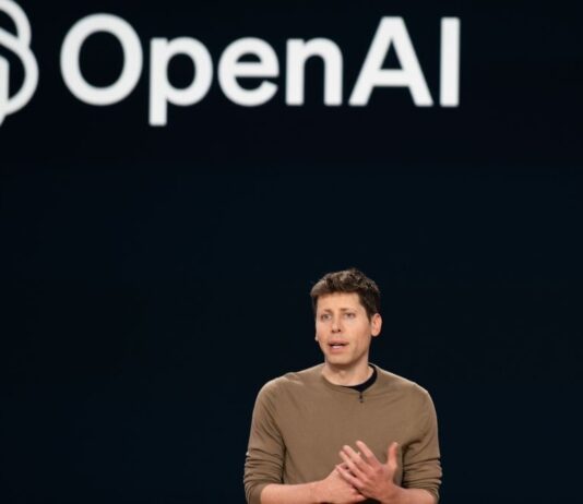 Зрушення в Індустрії ІІ: Розширення, Скорочення та Підйом Співробітництва Людини та ІІ