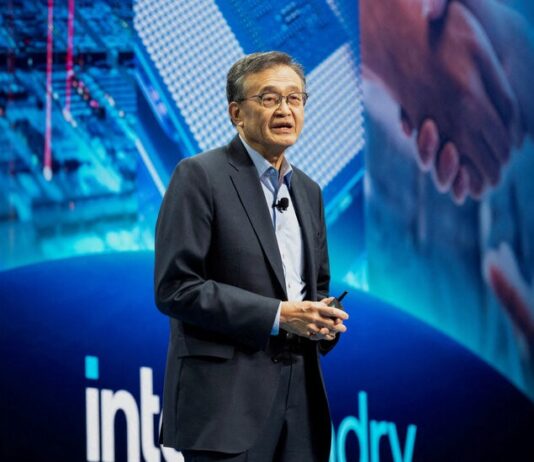 Intel укладає партнерство зі стартапом, очолюваним своїм CEO, щоб не відстати в гонці AI