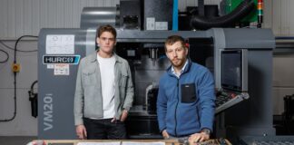 Apiar Переосмислює Часову Справу з Використанням 3D-Друкарського Титанового Годинника