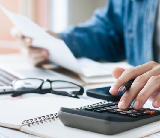 Як заповнити форму W-4: покроковий посібник