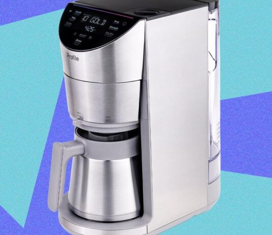 GE Profile Smart Grind and Brew: Зручність Перевищення Досконалості на Сучасній Кухні