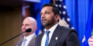 Вимоги до ордера на прослуховування ФБР: Тиск американських законодавців