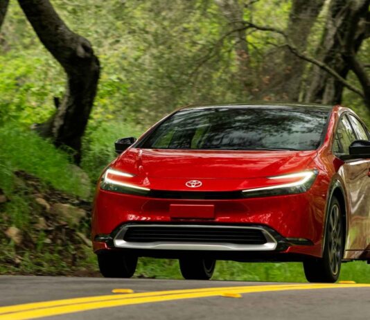 Економія палива: 12 компактних автомобілів, які можуть знизити ваші витрати на бензин на 900 доларів на рік