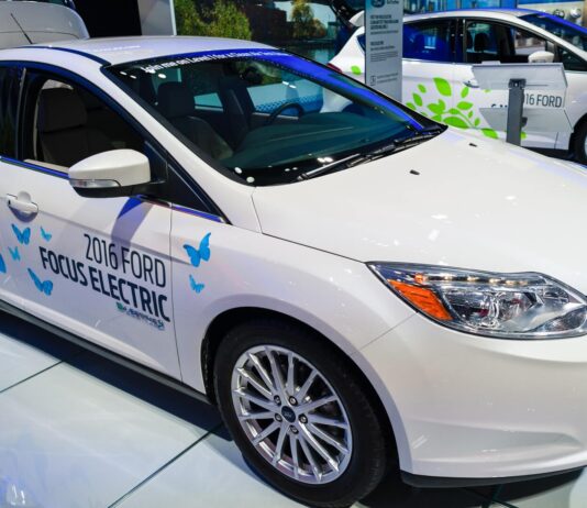 Гібрид проти Бензину: Реальна Економія за 5 років