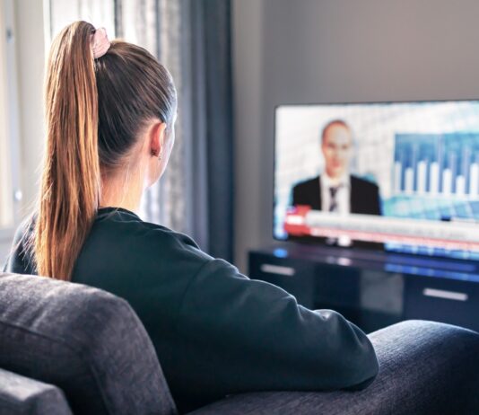 Як Пом’якшити Економічні Спад у США: Посібник з Використанням ІІ