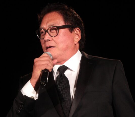 Роберт Кійосакі попереджає про майбутній ринковий крах через ризики у сфері приватного кредитування