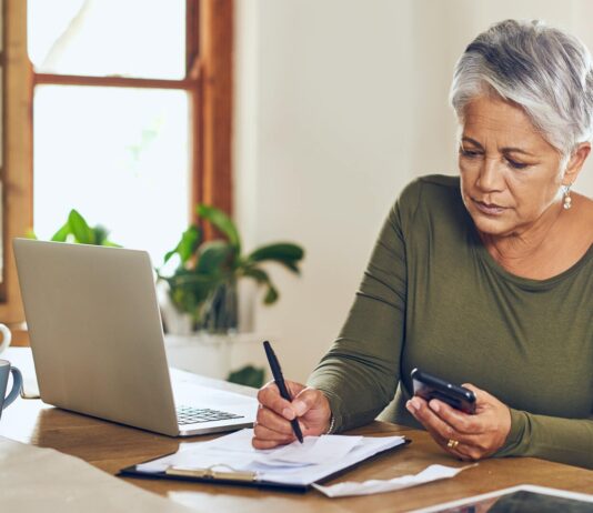 Прихована ціна роботи після 70: чому відкладення виплат із соціального забезпечення може стати фінансовою помилкою