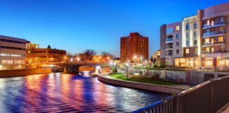 Як максимізувати пенсійний дохід: найкращі міста США без прибуткового податку на виплати із соціального забезпечення