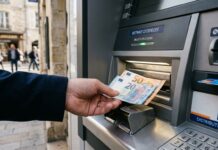 Чому ваш сусід знімає готівку невеликими партіями все літо